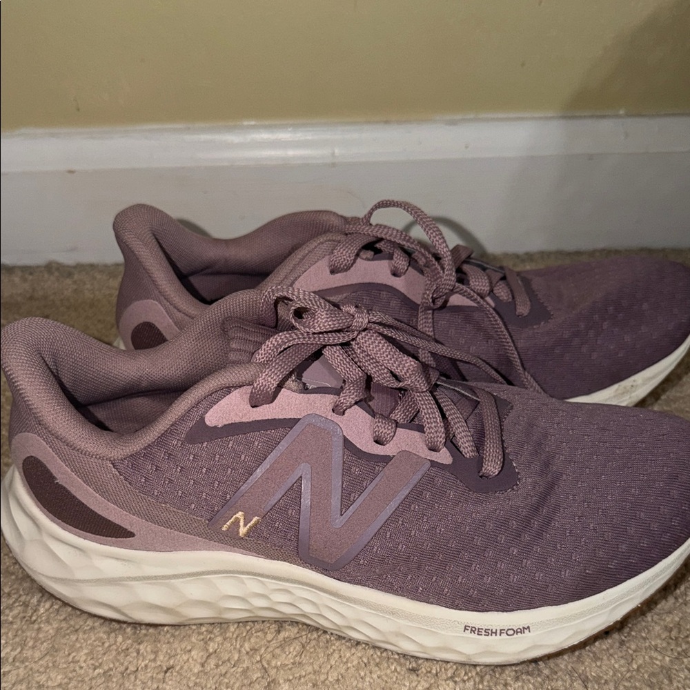 New Balance Women's Mauve Athletic Shoes
